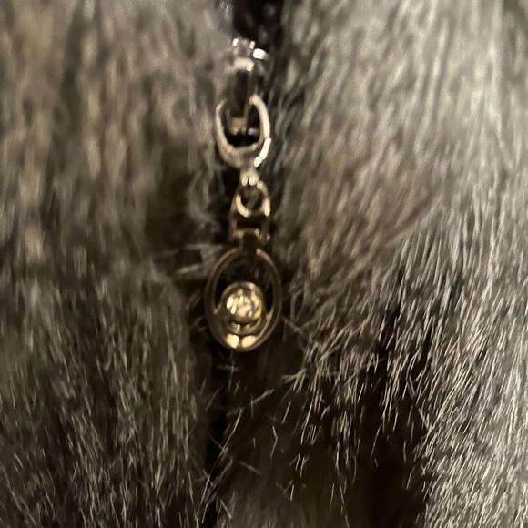 FAUX FUR Jacket - Picture 2 of 6